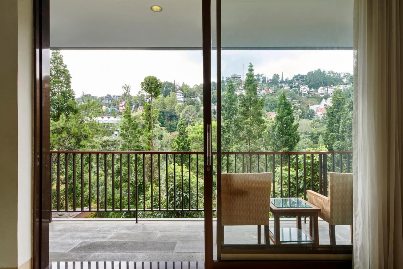 Tulip Hill View Villa 5 Bedrooms With A Private Swimming Pool Bandung Exterior photo